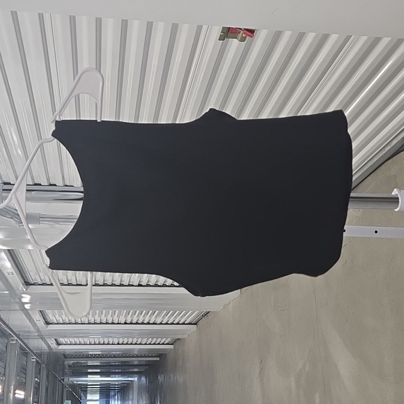 Basic Tank Top - Picture 2 of 2